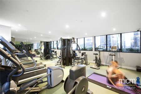 1107/63 Whiteman Street - Photo 5