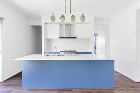 The perfect family lifestyle, with all key amenities right at your doorstep. - Photo 4