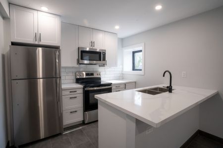 For Lease - 130 Elgin Street Unit# 2, Brantford, Ontario - Photo 4