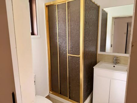 “Spacious Family Home with Room to Entertain” - Photo 4