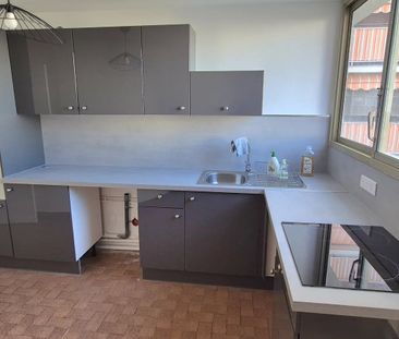 Location Appartement 3 pièces 70m² CAGNES SUR MER 06800 - Photo 2