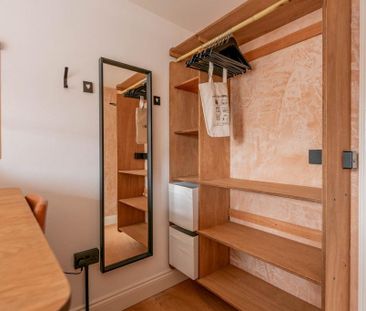 6 bedroom townhouse to rent - Photo 3