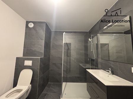 Location Appartement 2 pièces 42m² THONON LES BAINS 74200 - Photo 4