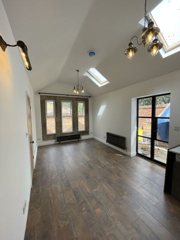2 bed Detached Bungalow in Eldon Villas 13 Eldon Road, Walthamstow, E17 7BZ - Photo 2