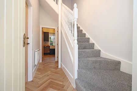 2 bedroom semi-detached house to rent - Photo 4