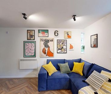 4 bedroom flat to rent - Photo 1