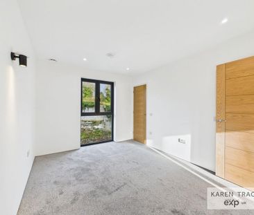 4 bedroom detached house to rent - Photo 5