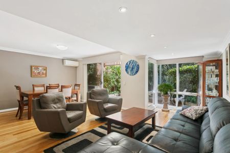 Modern Townhouse in Prime Mount Claremont Location - Photo 3