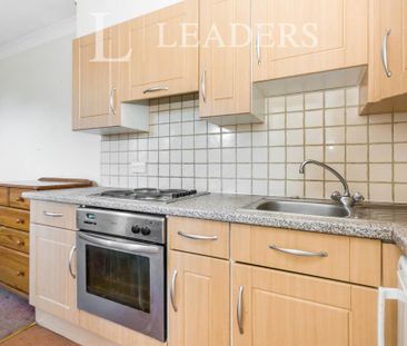 Studio to rent - Photo 2