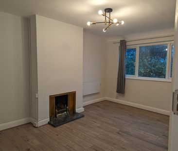 2 Bed Flat, Meadow Close, SE6 - Photo 2