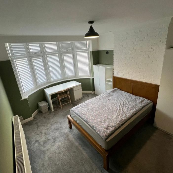 1 bedroom in a house share to rent - Photo 1