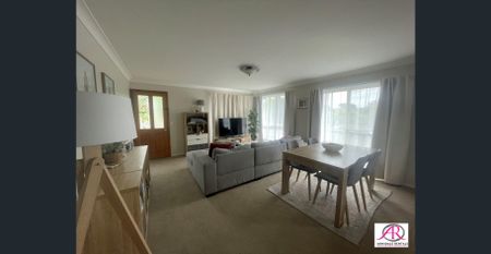 3 BEDROOM VILLA IN GREAT LOCATION -AVAILABLE 19TH JANUARY 2026 - Photo 3