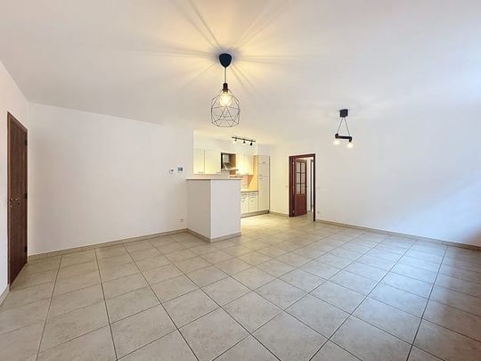 Appartement te huur - Photo 1