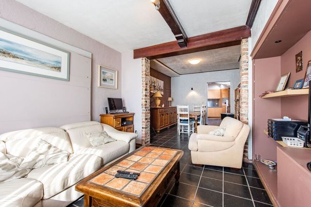 Knusse rijwoning met 2 slaapkamers te huur in het centrum van Diksmuide - Foto 1