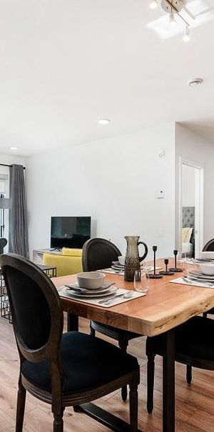 1 ch + Boudoir (3 1/2+) à louer à Brossard - Photo 1