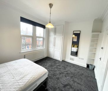 De Lacy Mount (room 3), Kirkstall, Leeds - Photo 1