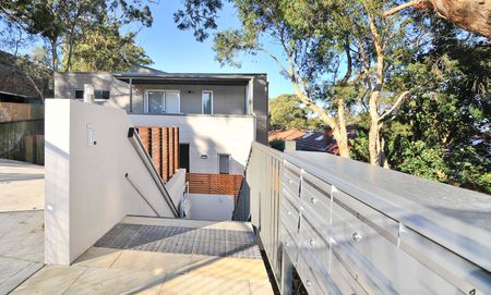 9/99 Eastern Valley Way, Castlecrag NSW 2068 - Townhouse For Rent | Domain - Photo 4