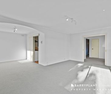 Spacious, Fresh & Bright Family Home - Photo 3