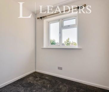 3 bedroom terraced house to rent - Photo 3