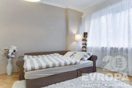 Elegantní byt k pronájmuu 2kk, 74 m - Photo 2