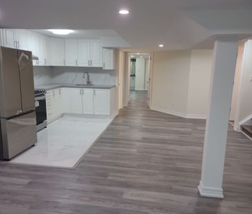 For Lease - 48 Muscovy Drive, Brampton, Ontario - Photo 3