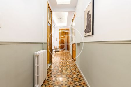 Apartment for rent on Pau Claris, Barcelona - Photo 4