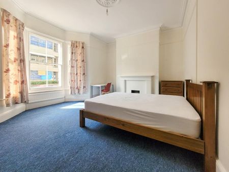 1 bedroom in a house share to rent - Photo 3