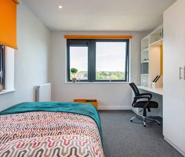 12 Bed Club En-suite - Photo 4