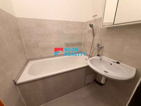 Pronájem bytu 1+1 35 m2 - Fotografie 5
