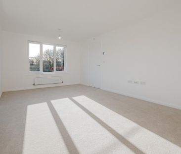 4 bedroom terraced house to rent - Photo 1