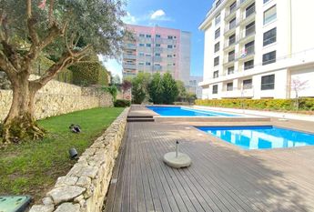 3 Bedroom Apartment with swimming pool, Benfica, Lisboa