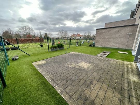 Instapklaar gelijkvloers appartement met tuin, terras en garage - Photo 1