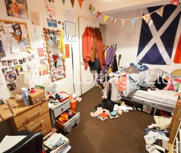 2 Bedroom Mid Terraced House for rent in Harold Place - Photo 5