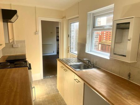 2 bedroom terraced house to rent - Photo 4