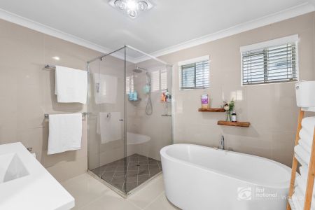 Modern Comfort on a Spacious Block - Photo 5