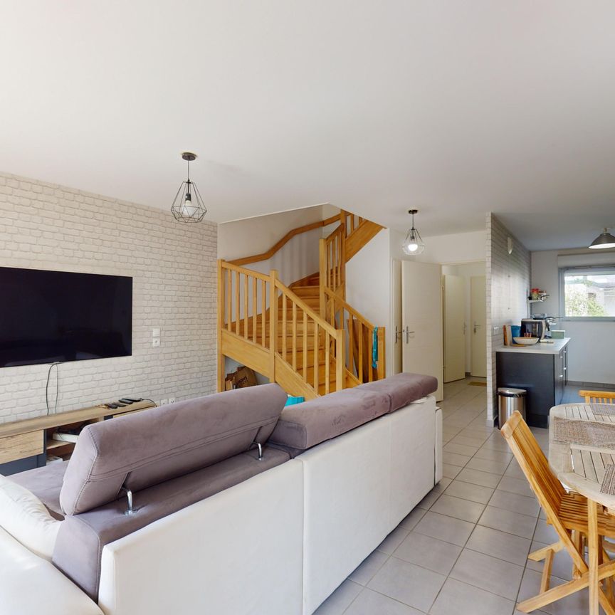 Location Maison 3 pièces 79m² LONGVIC 21600 - Photo 1