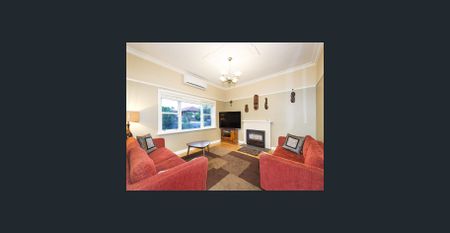 Charming Home with Modern Comforts - Photo 5