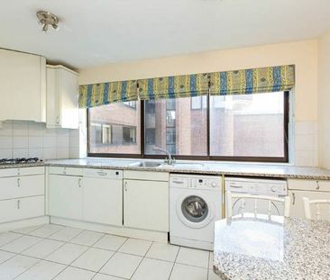 3 Bedroom Flat To Let - Photo 1