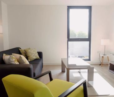 2 Beds 2 Baths - Photo 2