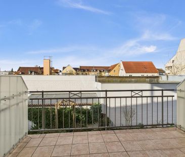 Großzügige 2 ZKB mit Balkon und Tiefgaragenstellplatz - Photo 3