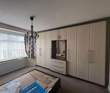 4 bedroom terraced house to rent - Photo 6