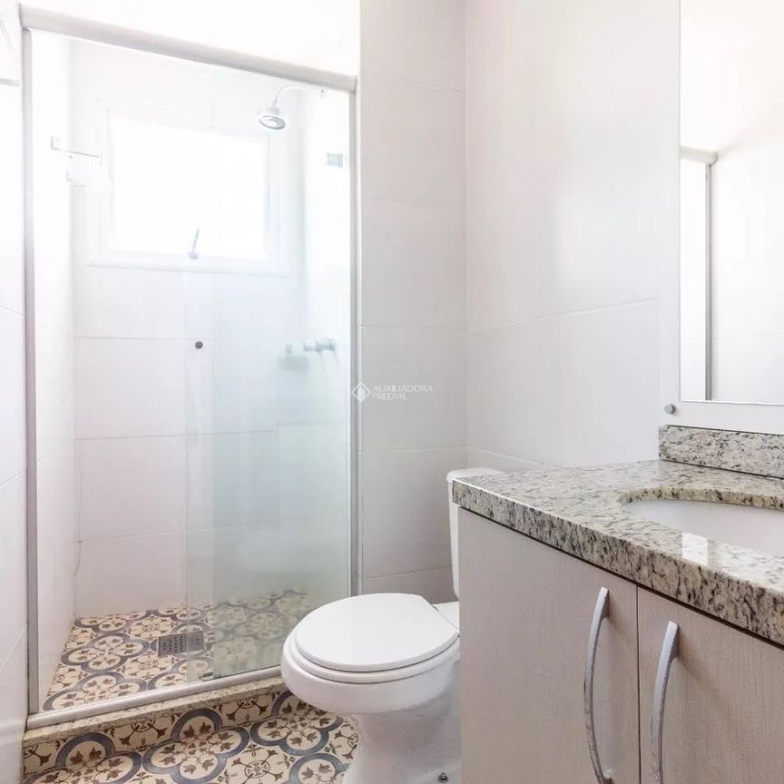 Apartamento com 2 quartos e 68m² para alugar em Jardim Lindóia, Porto Alegre. - Foto 1