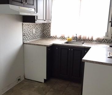 À VOIR 3 1/2 rénové appartement près métro Concorde - Photo 2