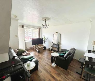 Peregrine Close, NG7 - Photo 2