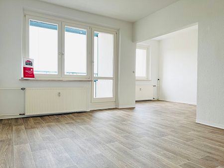 Attraktive 2-Zimmer-Wohnung mit großer Küche und Balkonverglasung in Rostock-Lichtenhagen - Photo 3