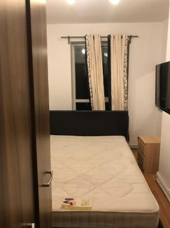 Room in a Shared Flat, Frensham Drive, SW15 - Photo 4