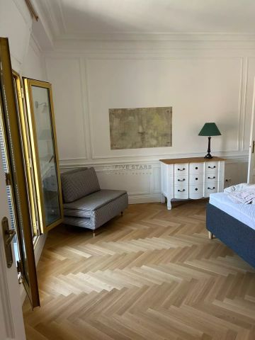 Location Appartement 2 pièces 63m² NICE 06000 - Photo 4