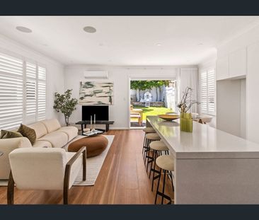 A private and renovated family sanctuary by the River - Photo 1