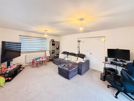 2 bedroom bungalow to rent Coverack Close, Northampton, Northamptonshire, NN4 - Photo 1