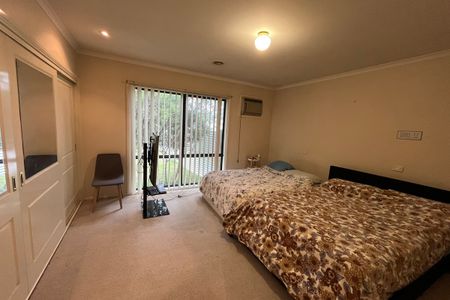 3 Bedroom Townhouse - Photo 4